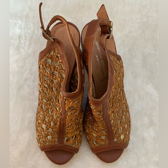 Morena Gabrielli Woven
Shooties - Picture 7 of 8